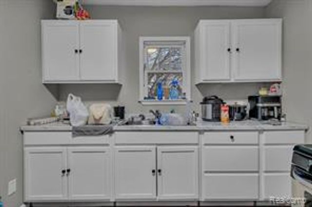4520 Edwards Avenue, Flint, MI 48505