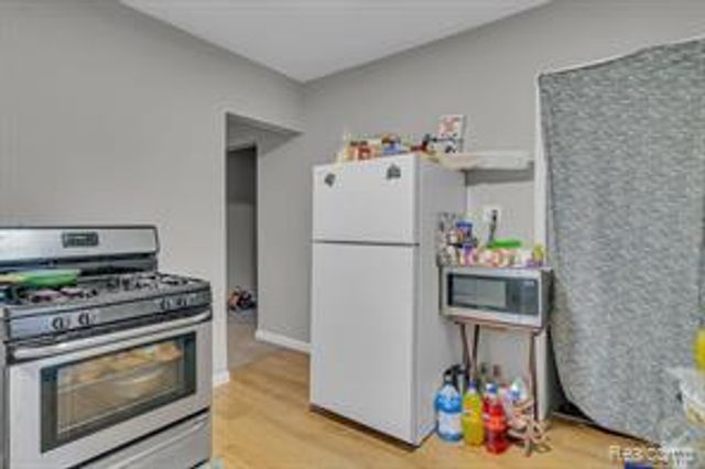 4520 Edwards Avenue, Flint, MI 48505