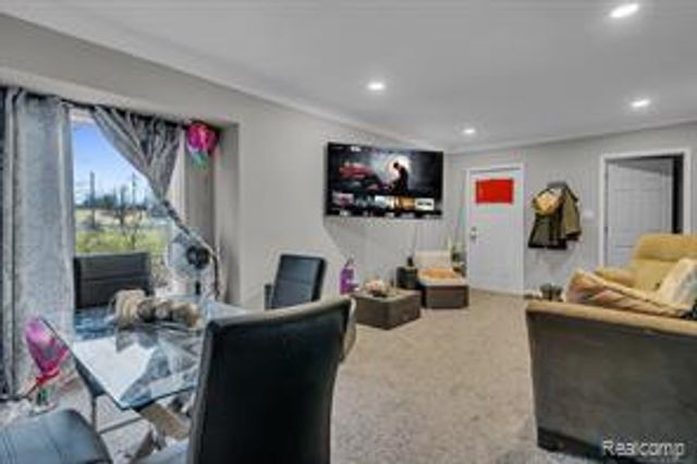 4520 Edwards Avenue, Flint, MI 48505