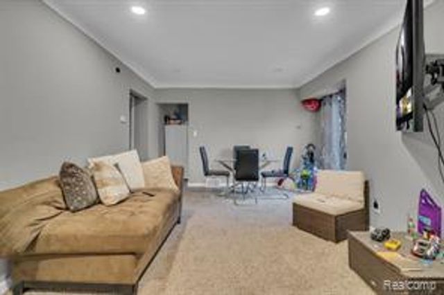 4520 Edwards Avenue, Flint, MI 48505
