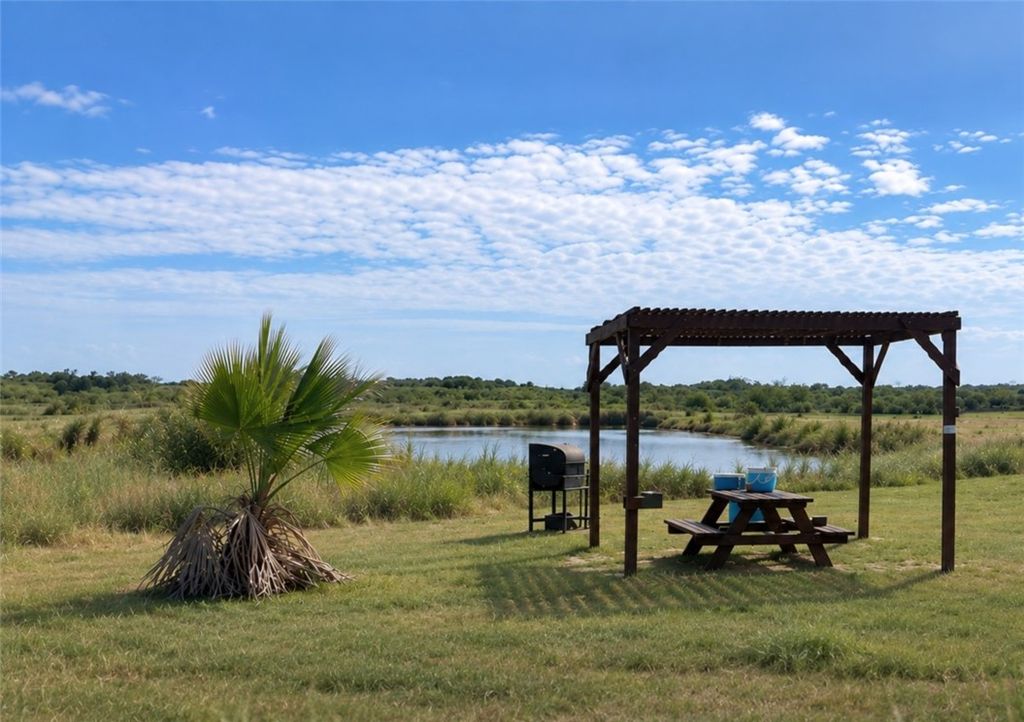 369 Rattlesnake Point, Rockport, TX 78382 — photo 2