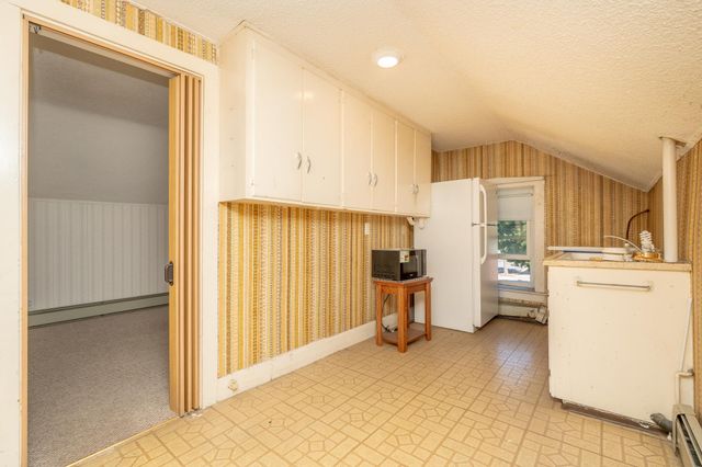 239 3rd Avenue W, Shakopee, MN 55379