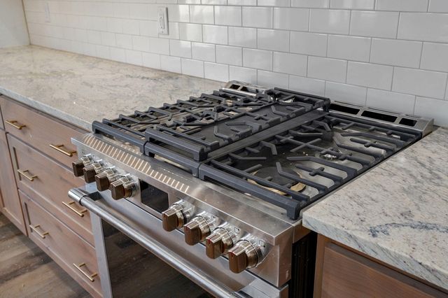 2937 W Teton Drive, Springfield, MO 65810