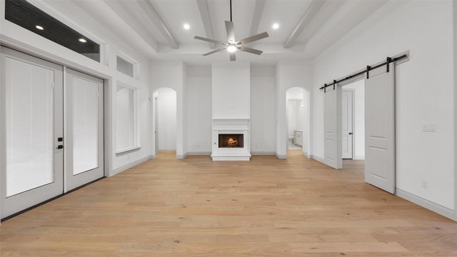 108 Tranquility TRL, Spicewood, TX 78669