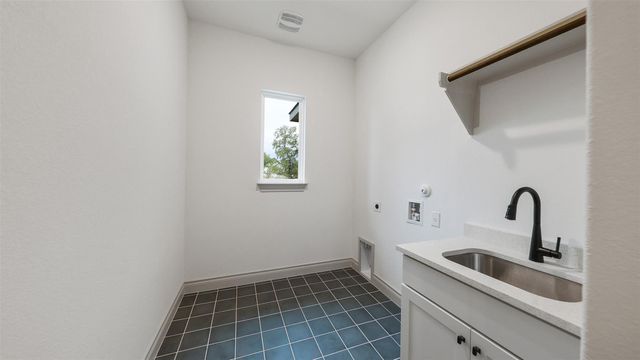 108 Tranquility TRL, Spicewood, TX 78669