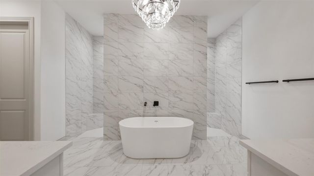 108 Tranquility TRL, Spicewood, TX 78669