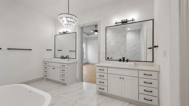 108 Tranquility TRL, Spicewood, TX 78669