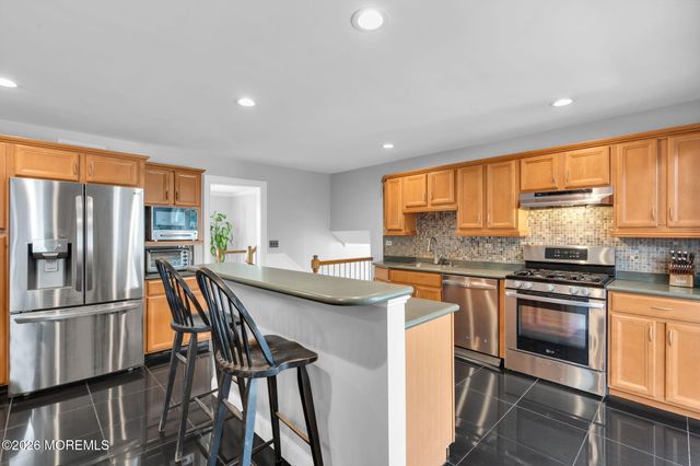 118 Sun Valley Road, Toms River, NJ 08755