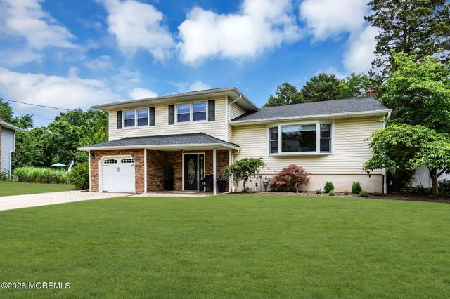 118 Sun Valley Road, Toms River, NJ 08755