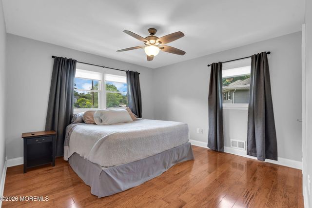 118 Sun Valley Road, Toms River, NJ 08755