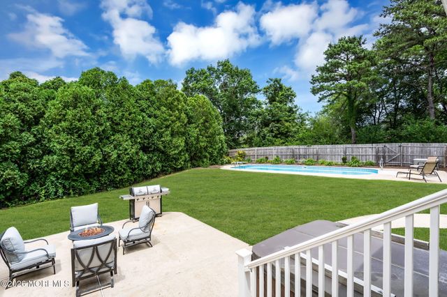 118 Sun Valley Road, Toms River, NJ 08755