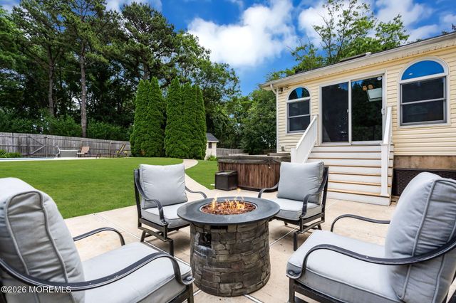 118 Sun Valley Road, Toms River, NJ 08755