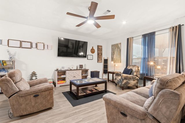 5834 Finely Run St, Spring, TX 77373