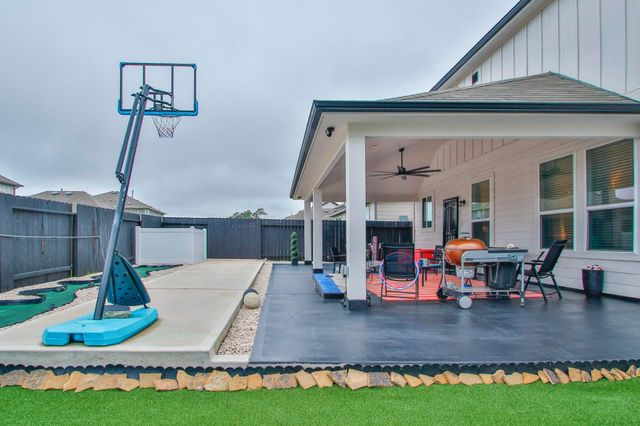 5834 Finely Run St, Spring, TX 77373