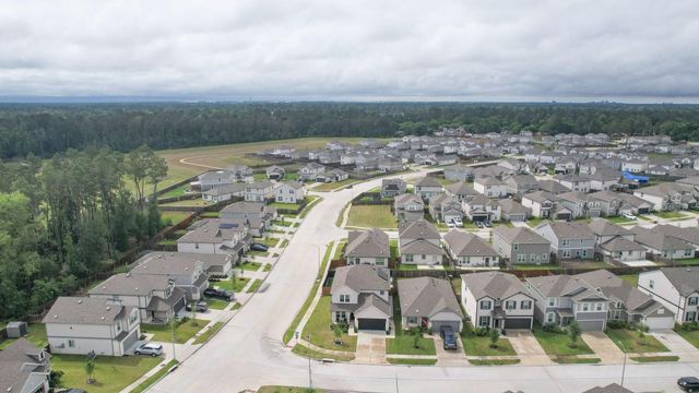 5834 Finely Run St, Spring, TX 77373