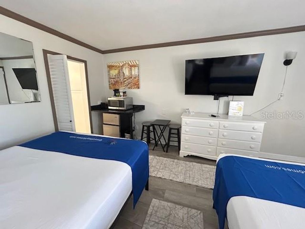 7150 N TAMIAMI TRAIL C233, SARASOTA, FL 34243 — photo 4
