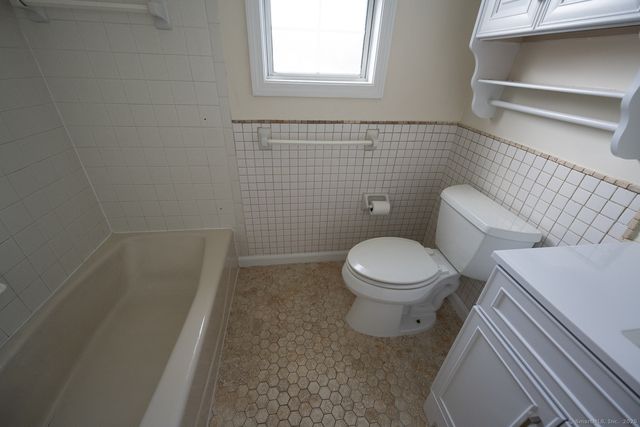 183 Austin Ryer Lane 183, Branford, CT 06405