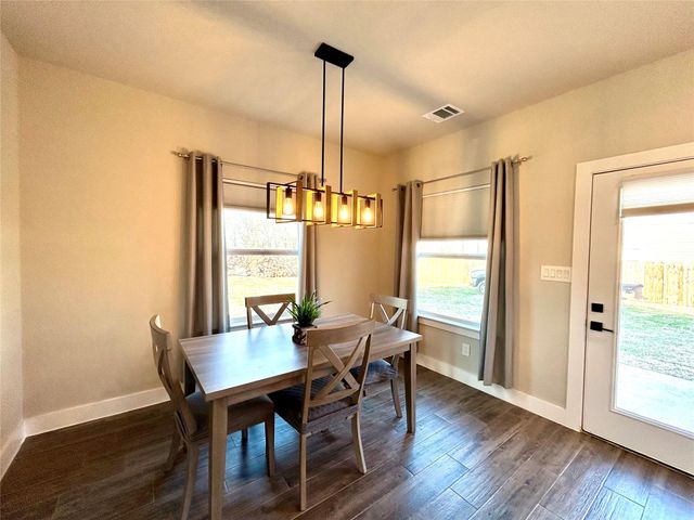 113 S. Lockhart ST, Paige, TX 78659