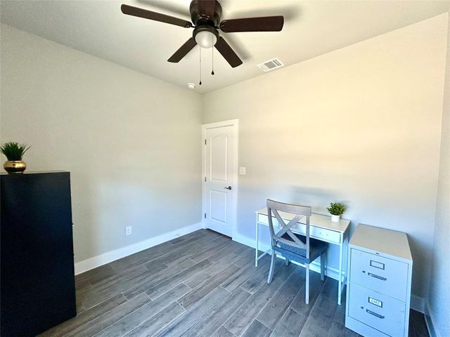 113 S. Lockhart ST, Paige, TX 78659