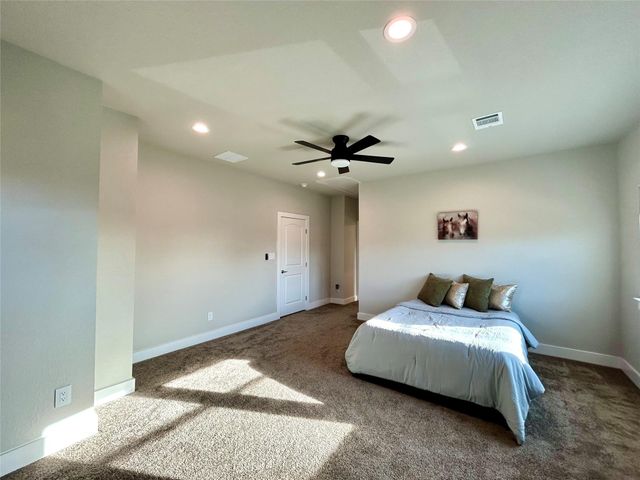 113 S. Lockhart ST, Paige, TX 78659