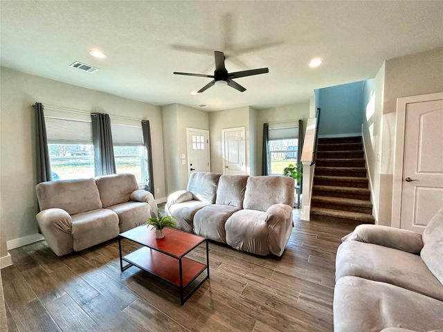 113 S. Lockhart ST, Paige, TX 78659