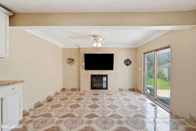 3824 Dawson Drive, Warren, MI 48092