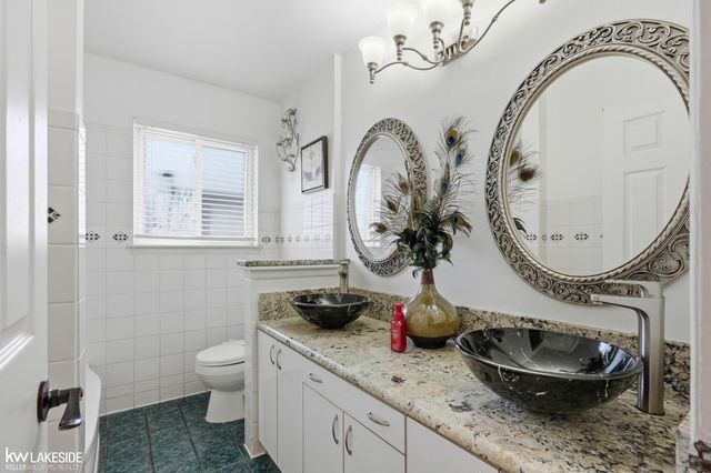 3824 Dawson Drive, Warren, MI 48092