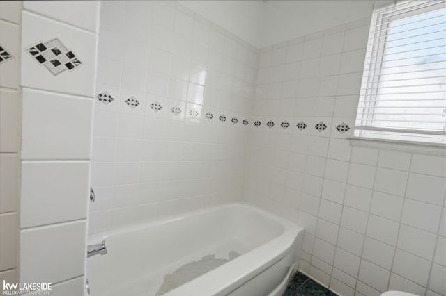 3824 Dawson Drive, Warren, MI 48092