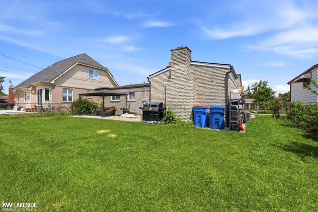 3824 Dawson Drive, Warren, MI 48092