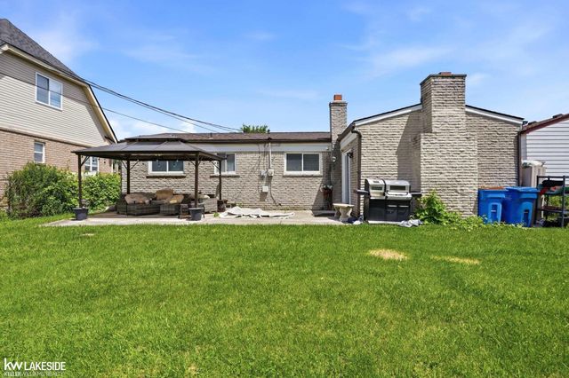 3824 Dawson Drive, Warren, MI 48092
