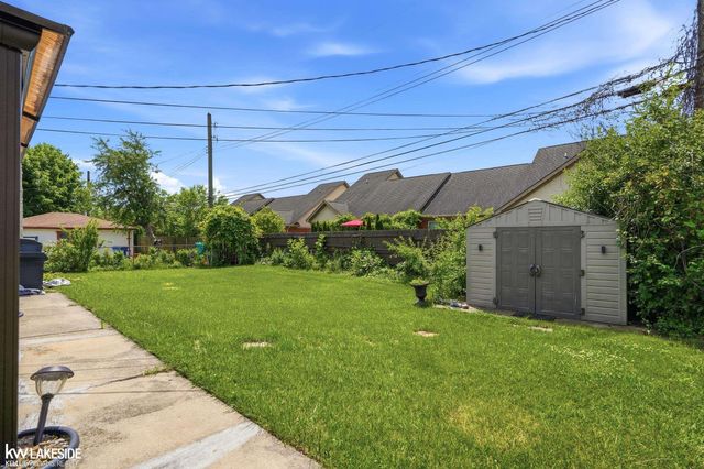 3824 Dawson Drive, Warren, MI 48092