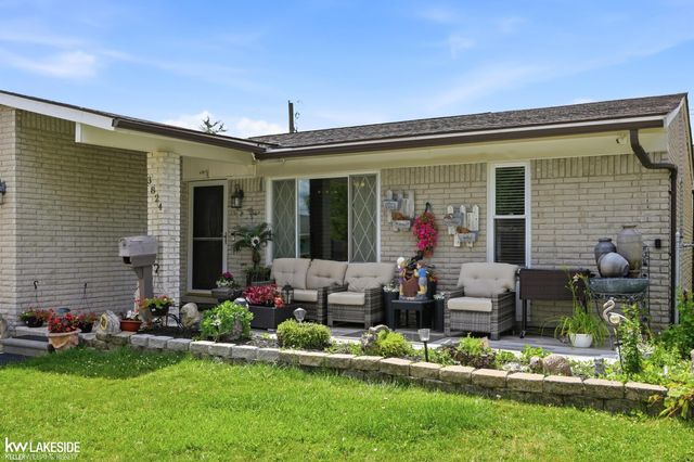 3824 Dawson Drive, Warren, MI 48092
