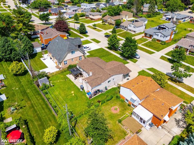 3824 Dawson Drive, Warren, MI 48092