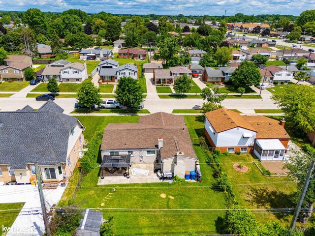 3824 Dawson Drive, Warren, MI 48092