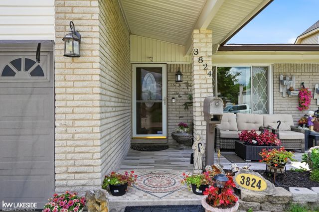 3824 Dawson Drive, Warren, MI 48092