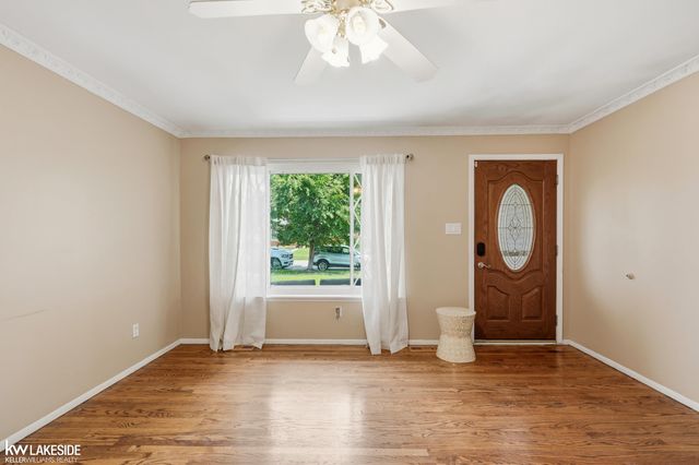 3824 Dawson Drive, Warren, MI 48092