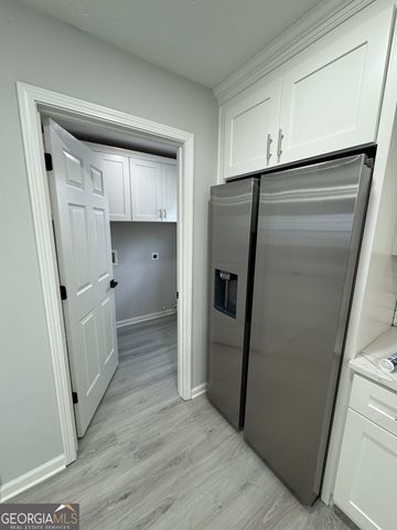 2888 Two Lake Circle, Atlanta, GA 30349