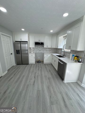 2888 Two Lake Circle, Atlanta, GA 30349