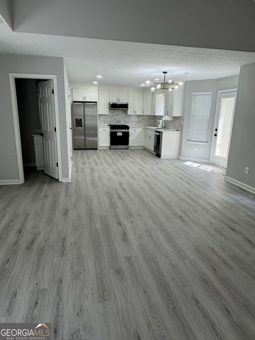 2888 Two Lake Circle, Atlanta, GA 30349