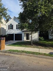 2888 Two Lake Circle, Atlanta, GA 30349