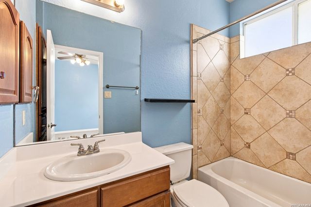 25827 Echo Terrace St, San Antonio, TX 78260