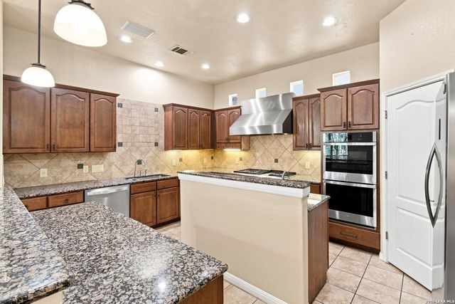 25827 Echo Terrace St, San Antonio, TX 78260