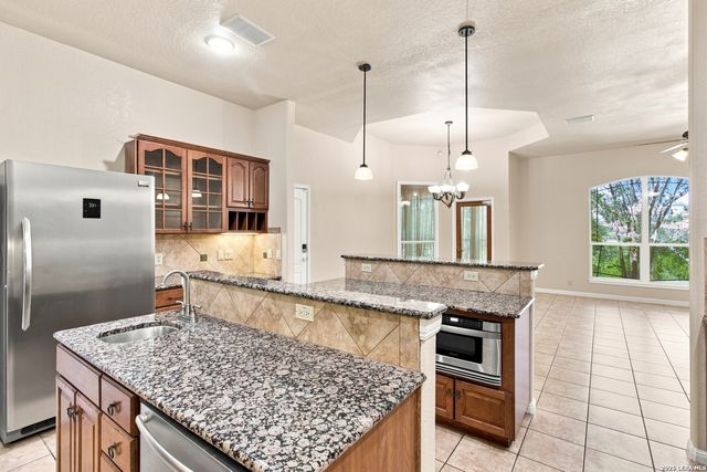 25827 Echo Terrace St, San Antonio, TX 78260