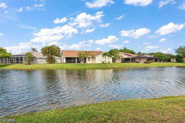 9241 Bramble CT, Fort Myers, FL 33919