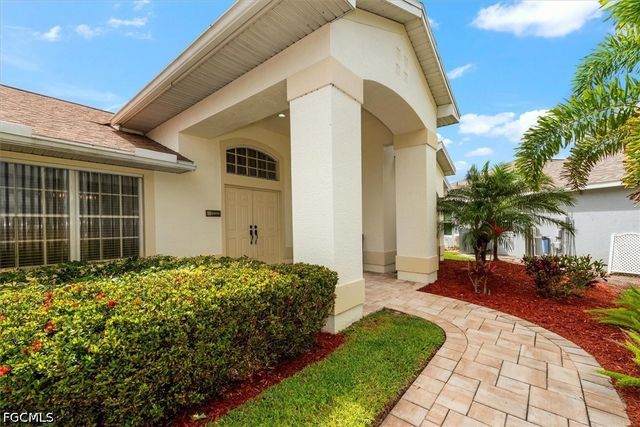 9241 Bramble CT, Fort Myers, FL 33919