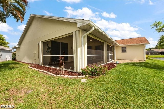 9241 Bramble CT, Fort Myers, FL 33919