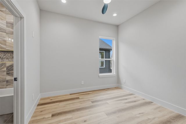 3914 Harlingen Street, Dallas, TX 75212