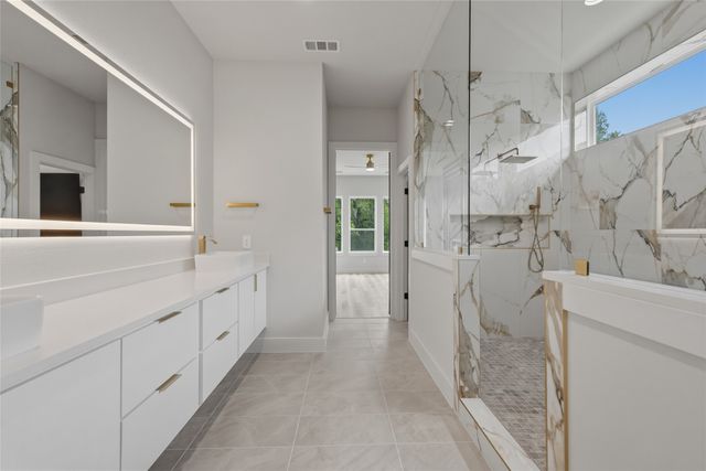 3914 Harlingen Street, Dallas, TX 75212