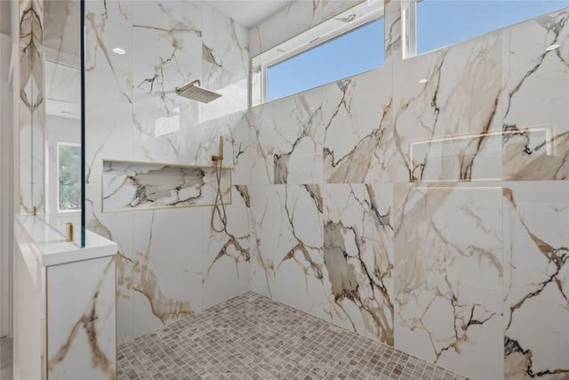 3914 Harlingen Street, Dallas, TX 75212