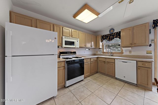 10 W Mermaid Lane, Long Beach Twp, NJ 08008